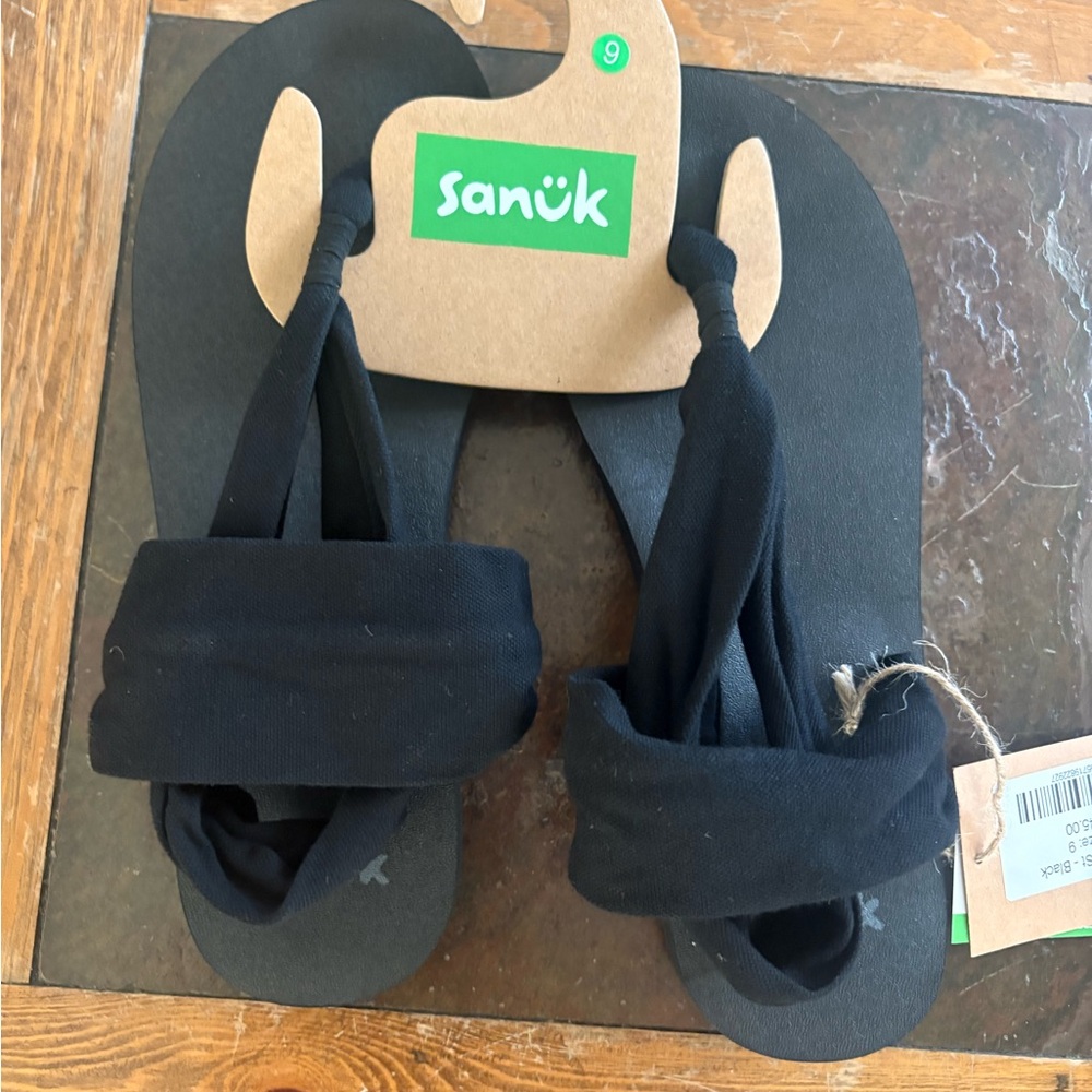 Sanuk Black Eco-Friendly Sandals